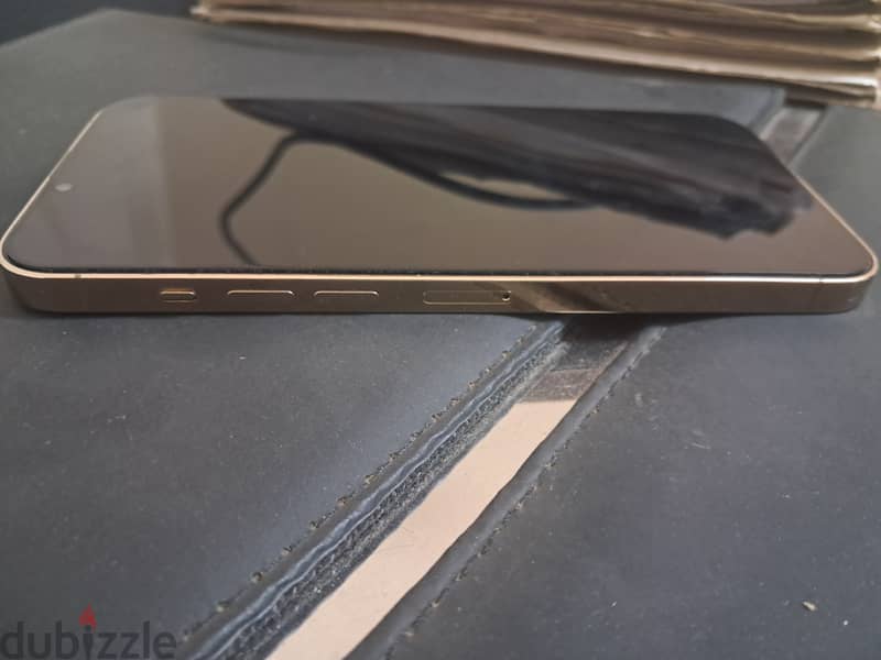 IPhone 13 pro max Gold 5