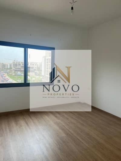 Spacious Penthouse for Rent in Fifth Square | 2BR | Private Roof