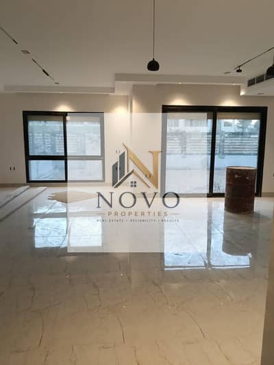 Spacious Twin House Living | 300 SQM with 250 SQM Garden in Hyde Par