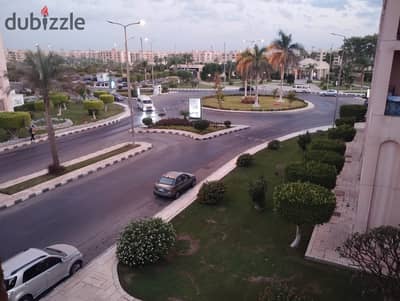 Apartment for sale in Al Rehab City, prime location near the club. Fully furnished.