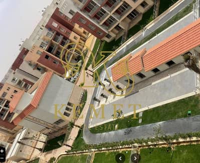  Ready-to-move 225m apt in Promenade Wadi Degla, New Cairo! Near Mivida & Hyde Park. 15% down, 7 yrs installments.