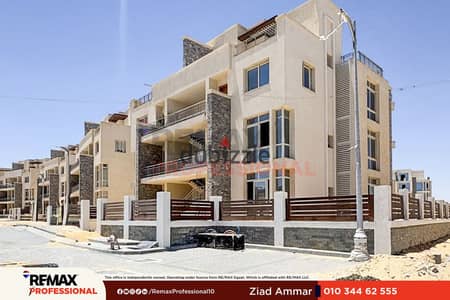 Open views of the lake and swimming pool prime location chalet for sale in Marina 8