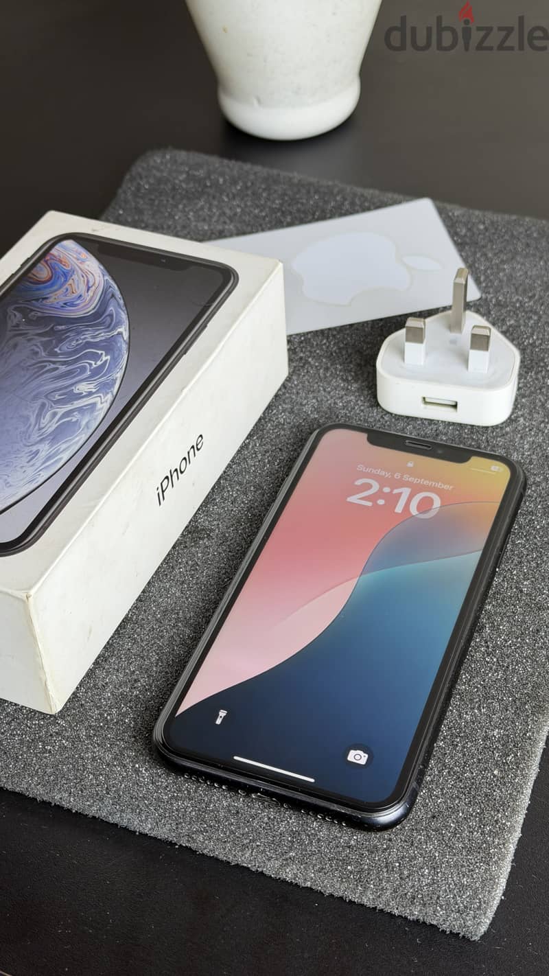 Apple - iPhone XR 1