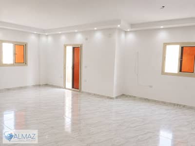 Unfurnished 300 sq m apartment for rent, suitable for residential or commercial use – Al Andalus 1, Fifth Settlement, near South 90th Street.
