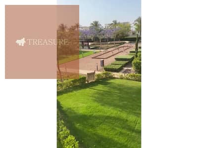 دوبلكس بجاردن مطبخ وتكييفات للبيع في أب تاون كايرو- Uptown cairo