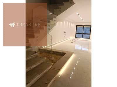 semi furnished Townhouse for rent in Hyde Park