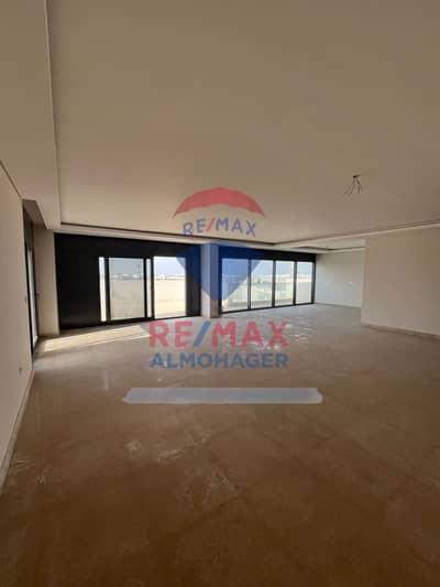 An exceptional penthouse for sale at Zed Towers, Sheikh Zayed.