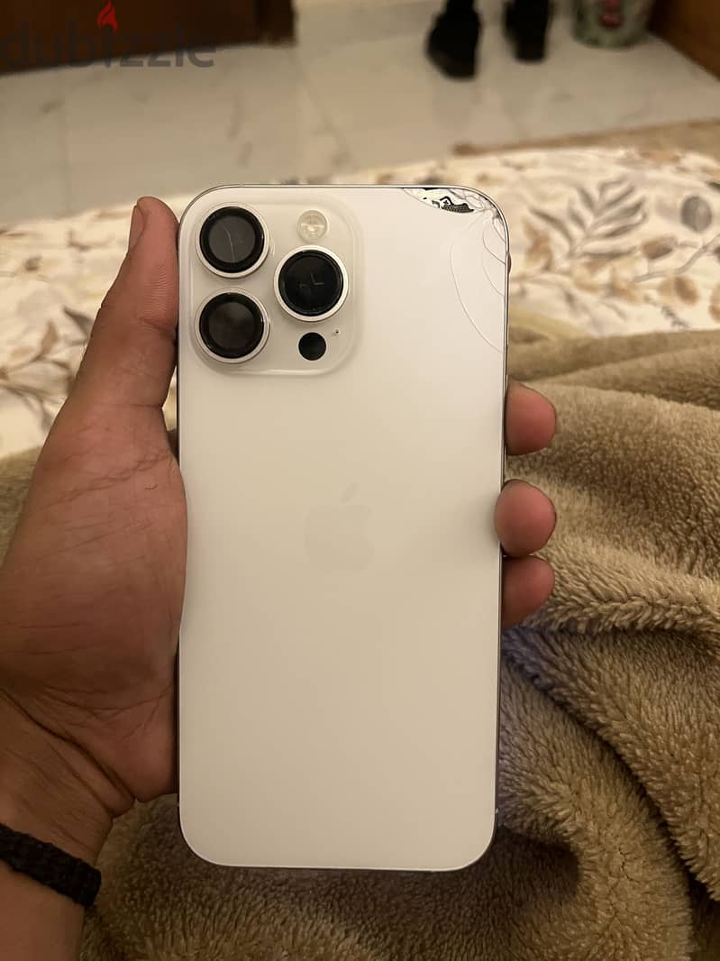 Apple - iPhone 16 Pro Max 3