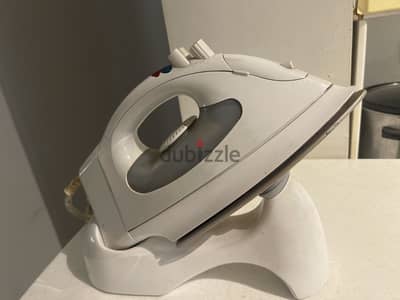 BLACK DECKER steam iron