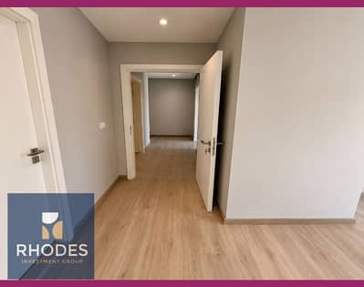 بأقل من سعر السوق | شقة ريسيل للبيع 154م متشطبة بالتكييفات في فيلدج ويست Village West الشيخ زايد | استلام قريب