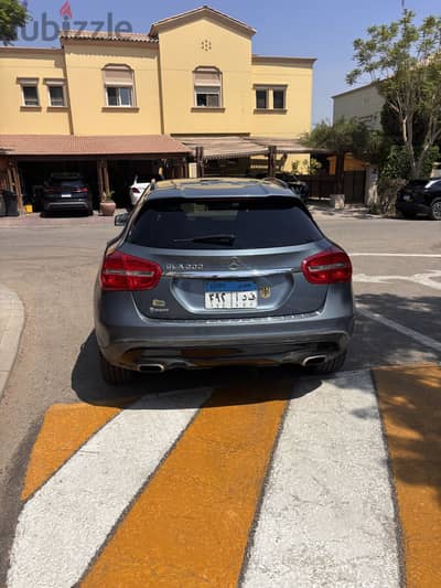Mercedes-Benz GLA 200 2015