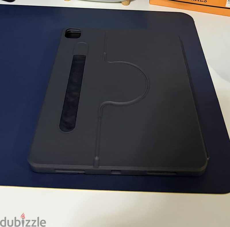iPad Air 13 inch Magic Keyboard 2