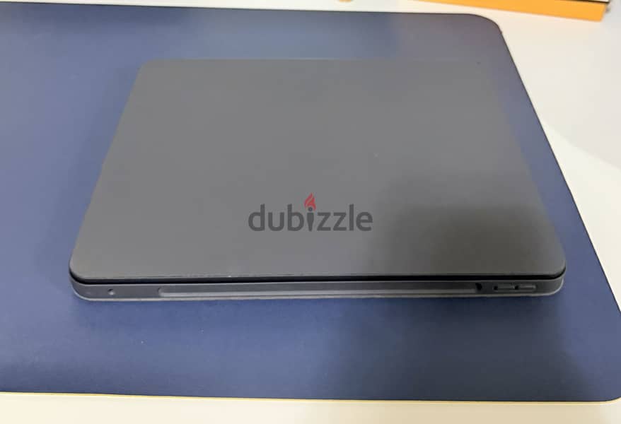 iPad Air 13 inch Magic Keyboard 3