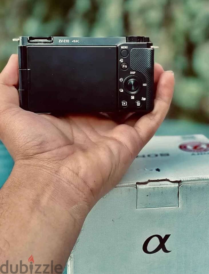 Sony ZV-E10 Mirrorless Camera with 16-50mm Lens 1