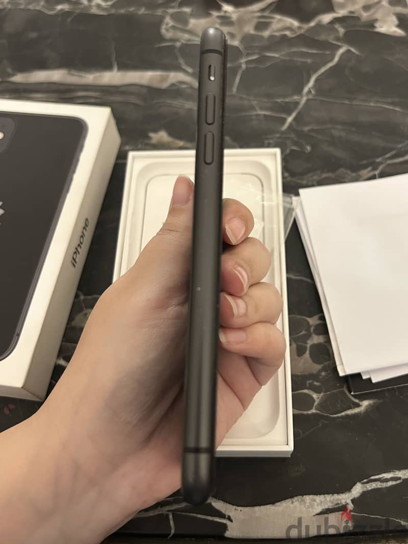 Apple - iPhone 11 5
