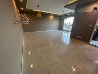 211m Apartment with an open view next to the services