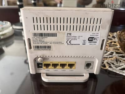 راوتر وي 4 G بحاله ممتازه