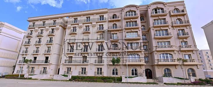 اقل من سعر السوق شقة للبيع بكمبوند هايد بارك Hyde Park New Cairo استلام فوري نصف تشطيب بلوكيشن مميز علي مساحات خضراء
