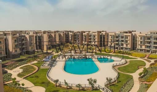 بنتهاوس للبيع في كمبوند جاليريا مون ڤالي Galleria Moon Valley بسعر أقل من سعر السوق يقع في موقع متميز وهي وحدة جاهزة للسكن