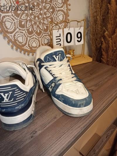 Louis Vuitton skaters blue edition