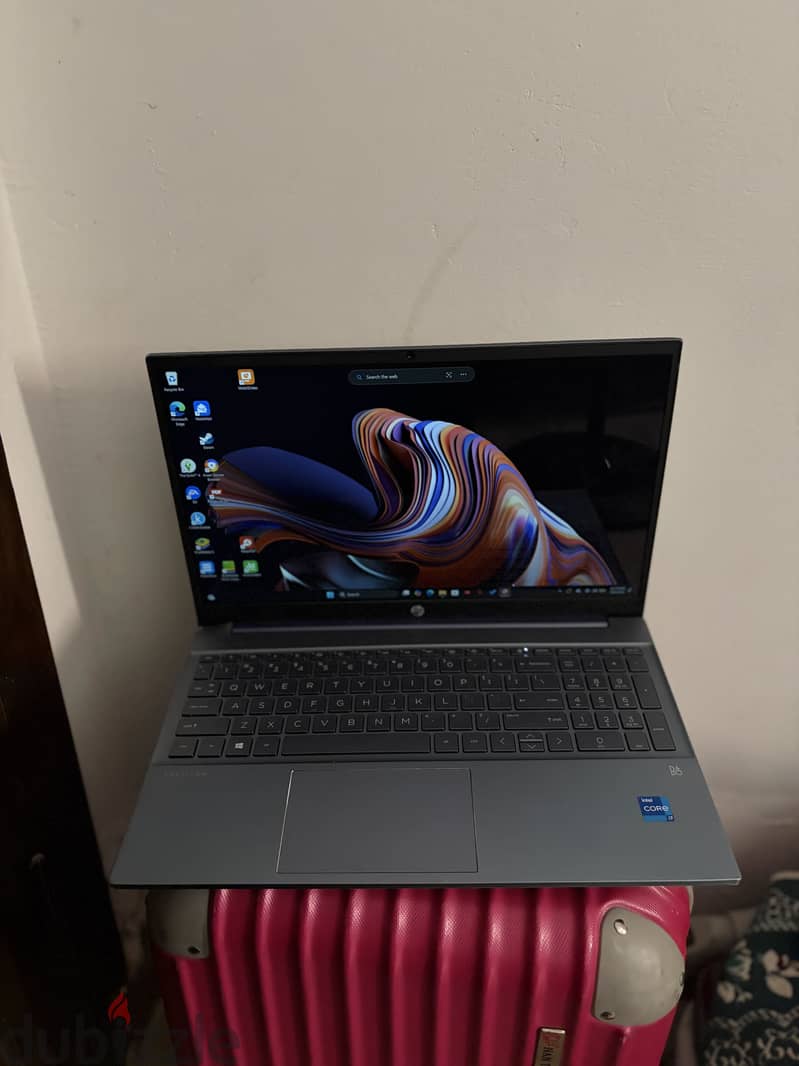 HP PAVILLION I7 11th gen touchscreen 17
