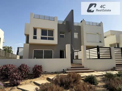 Modern twin house, 315 sq m, immediate resale at the lowest price in Hyde Park, Fifth Settlement, next to Mivida, installments available, open view