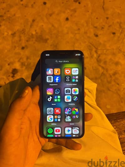Apple - iPhone X