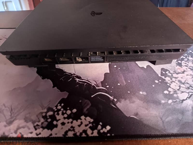 ps4 slim 4