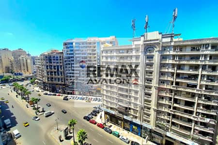شقة للبيع اول سكن 217 م سموحة (ش فوزى معاذ )