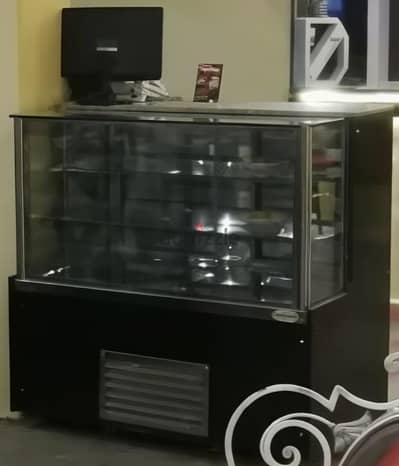 تلاجة عرض