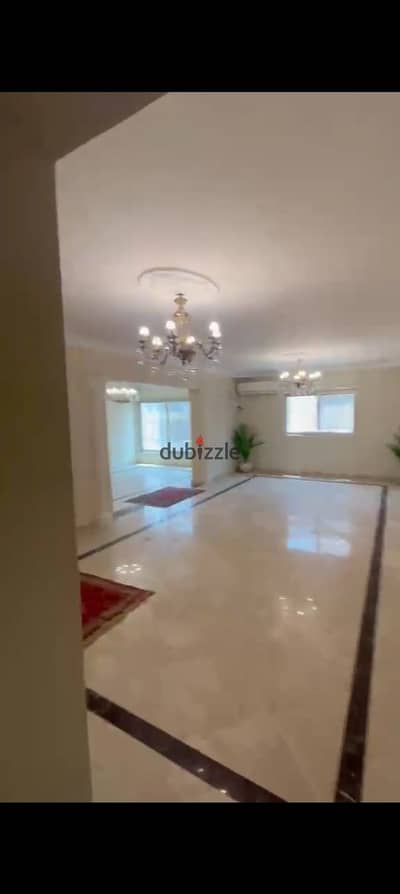 Apartment for sale in the seventh sector of Zahraa Al-Maadi, near the French school. The sale includes the kitchen, air conditioning, and dressing. Area: 170 consisting of 3 rooms, including rooms.
