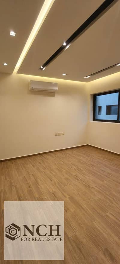 **شقة مميزة للإيجار في Lake View Residence | Spacious & Prime Location**  فرصة مميزة للإيجار داخل **Lake View Residence**، شقة واسعة تتميز بمساحة كبير