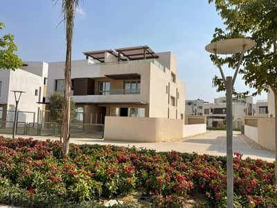 Twin House Ready for Living Resale with a Distinct View in Abbeville Next to Palm Hills
