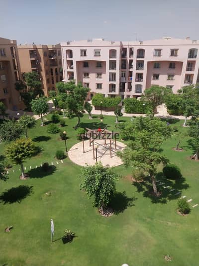 Opportunity for sale in Al Rehab City, 160m apartment with a wide garden view, elevator steps to the old market, direct from the owner agent