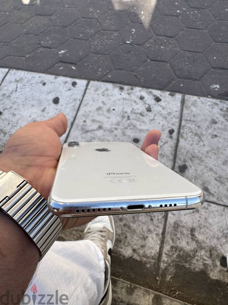 Apple - iPhone XS Max 3