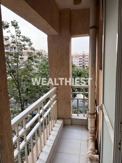 وحدة مميزة داخل B11 تجمع بين الـGarden View، وتشطيب الشركة، والموقع المميز القريب من First Season Park وThe Strip وEast Hub.