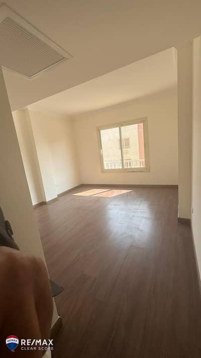 Penthouse for rent in Promenade New Cairo | 225m² + 135m² roof | 4 bedrooms, including 2 master bedrooms | Pool view | Fully finished and air-conditio