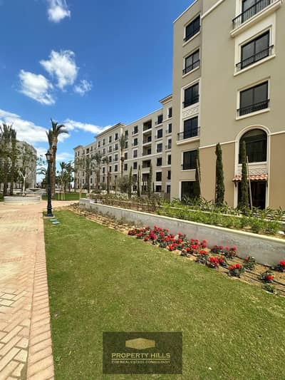 For sale, an apartment finished with air conditioning next to Hyper One in Sheikh Zayed old neighborhood on Nazih Street in front of Sawiris Towers