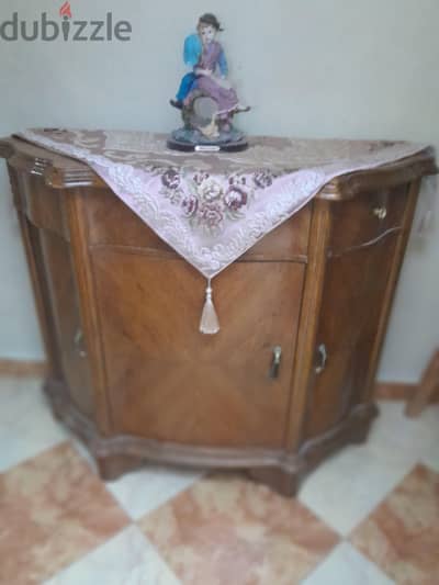 شوفونيرة كلاسيك خشب زان  شوونيرة / بوفيه كلاسيك خشب زان متين بحالة جي
