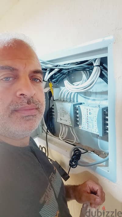احمد عادل لخدمات الدش والستالايت بمطروح