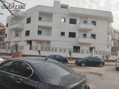 فيلا للبيع بالتجمع الخامس الحى الثانى