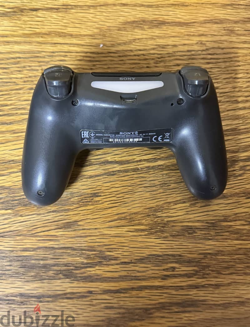 Play station 4 3
