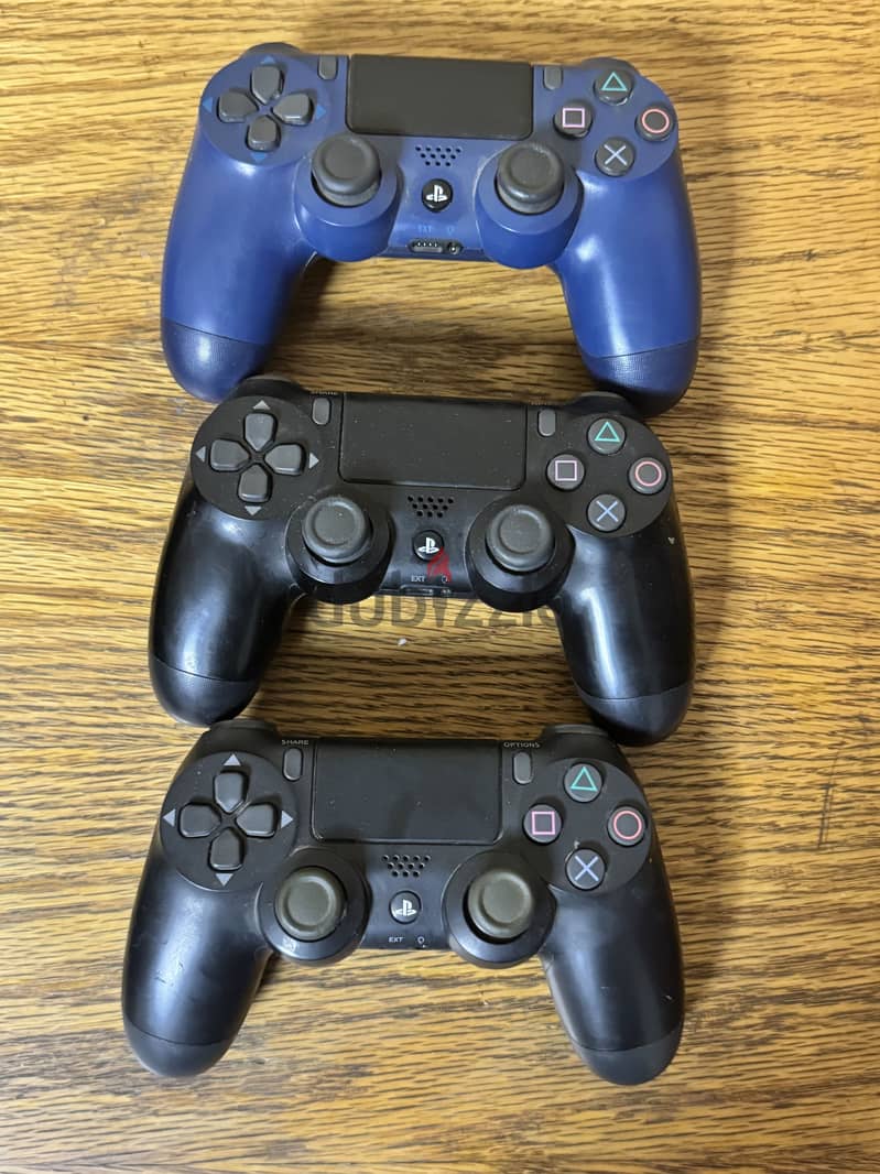 Play station 4 4