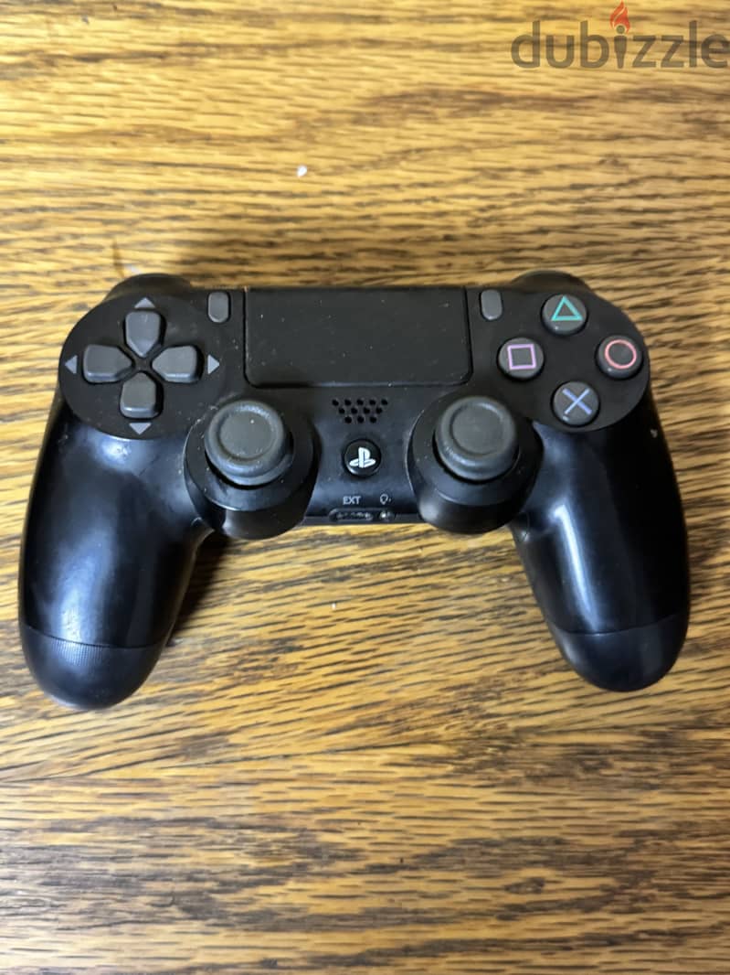 Play station 4 7