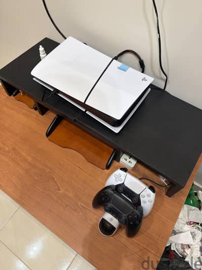 Ps5 like new used for 7 months only