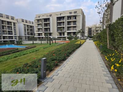 سكاي لوفت متشطبه بالكامل بتكييف للبيع في فيفث سكوير المراسم القاهرة الجديدة Fifth Square AL Marasem New Cairo
