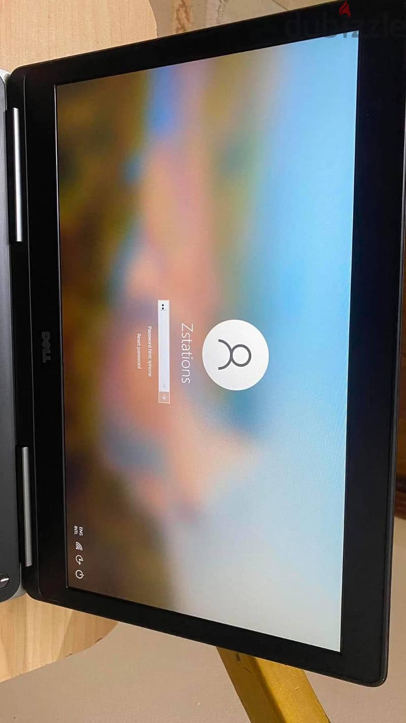 Dell precision 7510 Laptop 1
