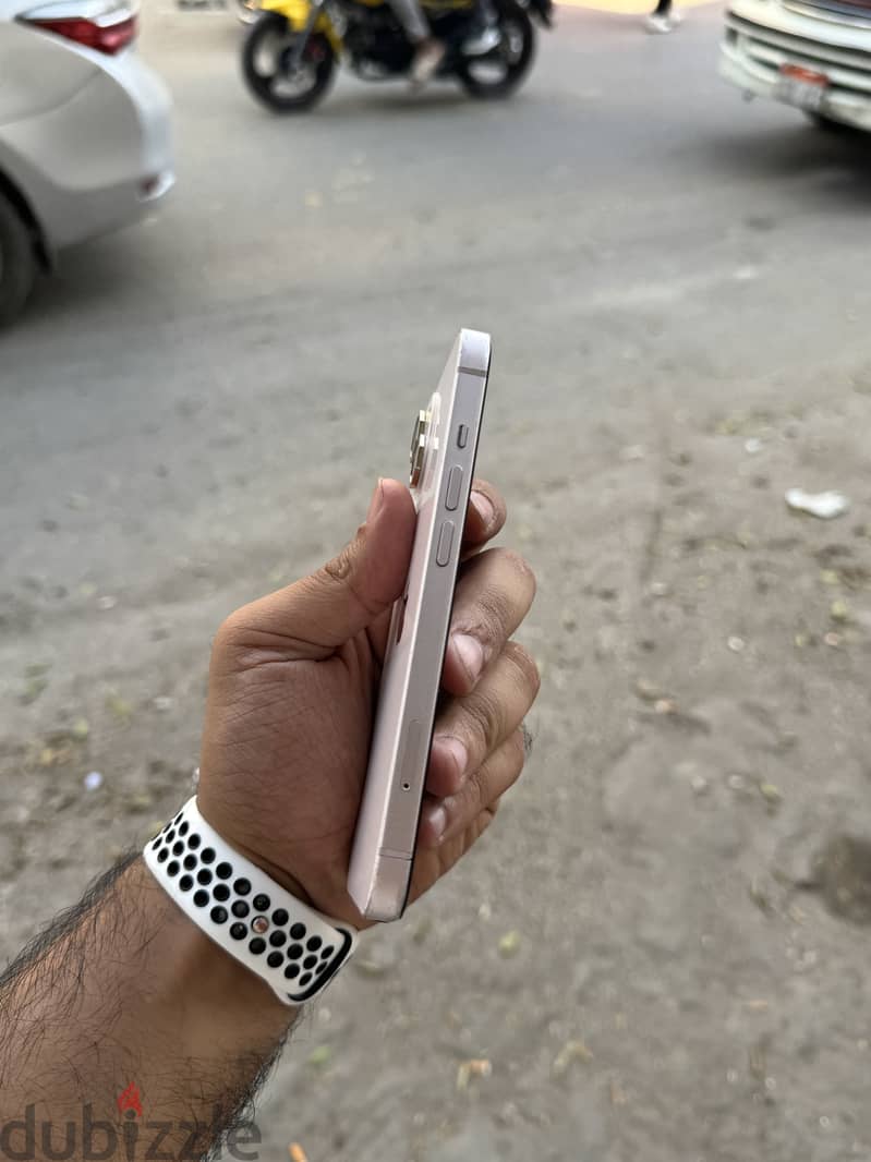 آبل - آيفون 13 4
