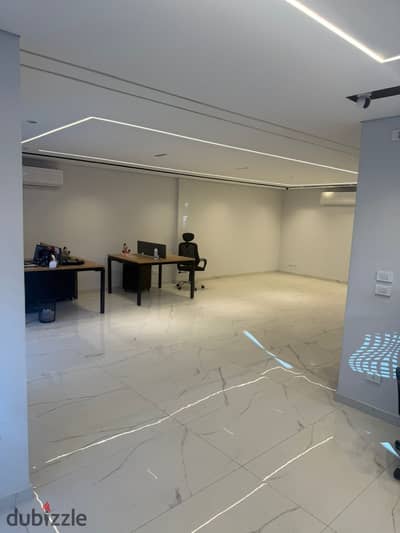 Office for rent in Heliopolis, Thawra Street, prime location close to all services, transportation, and banks. Area 250 meters, 5 minutes from Nasr City, Sheraton, and the Fifth Settlement.