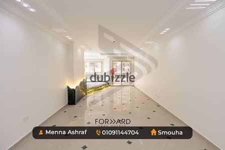 Main Street location, distinctive finishing, ideal layout, licensed.